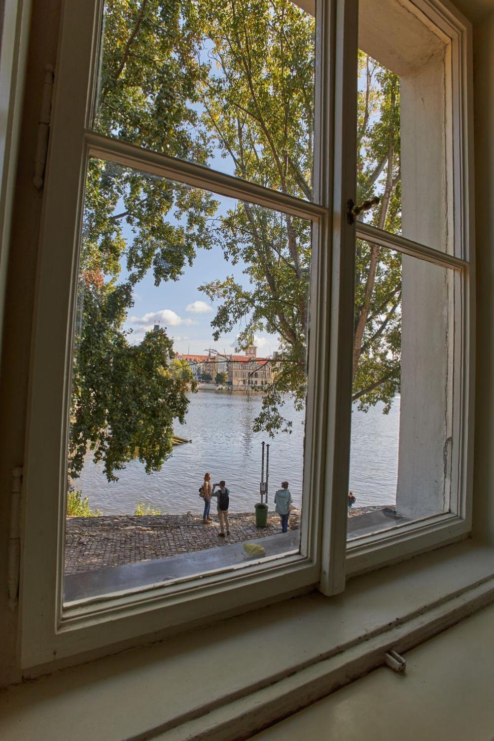 River View Residence By Charles Bridge براغ المظهر الخارجي الصورة