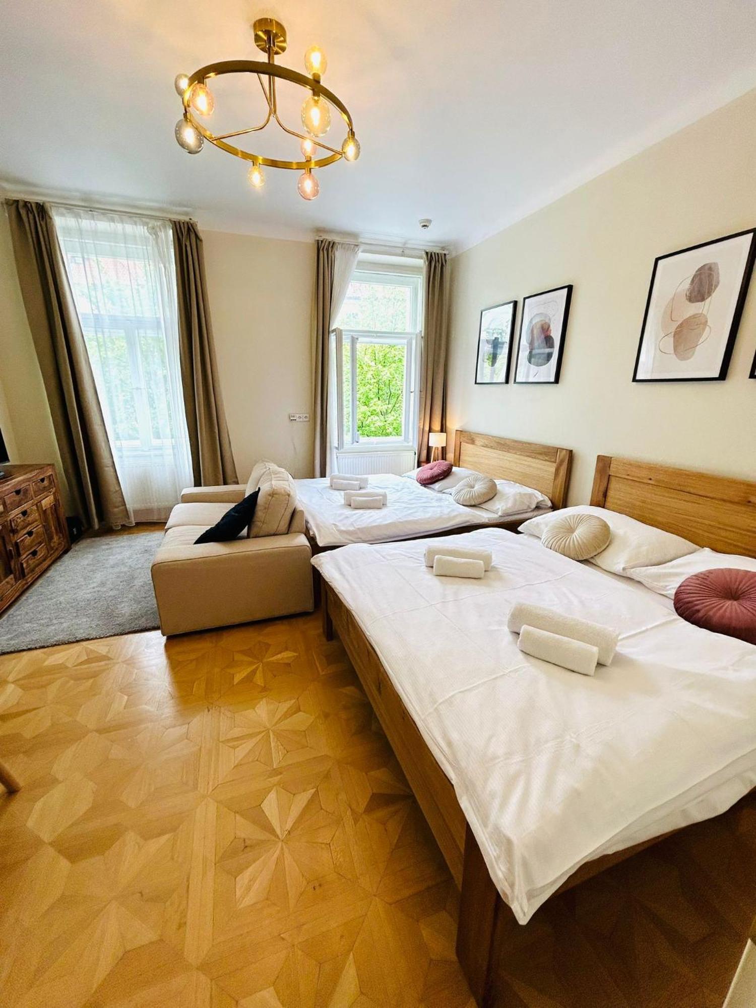 River View Residence By Charles Bridge براغ المظهر الخارجي الصورة